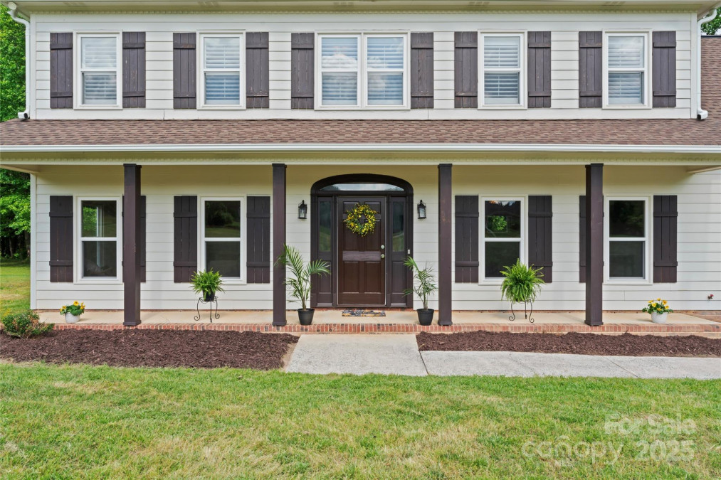 1226 Flint Ct Matthews, NC 28104