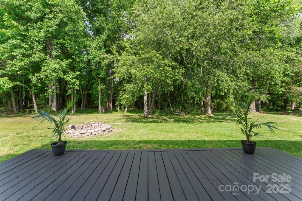 1226 Flint Ct Matthews, NC 28104