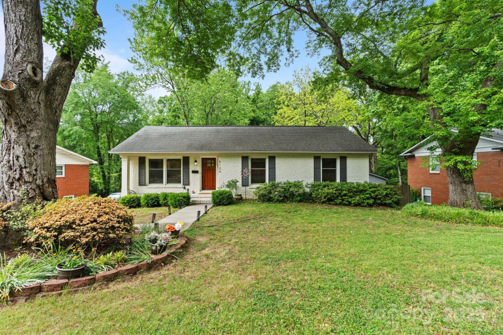 6126 Netherwood Dr Charlotte, NC 28210