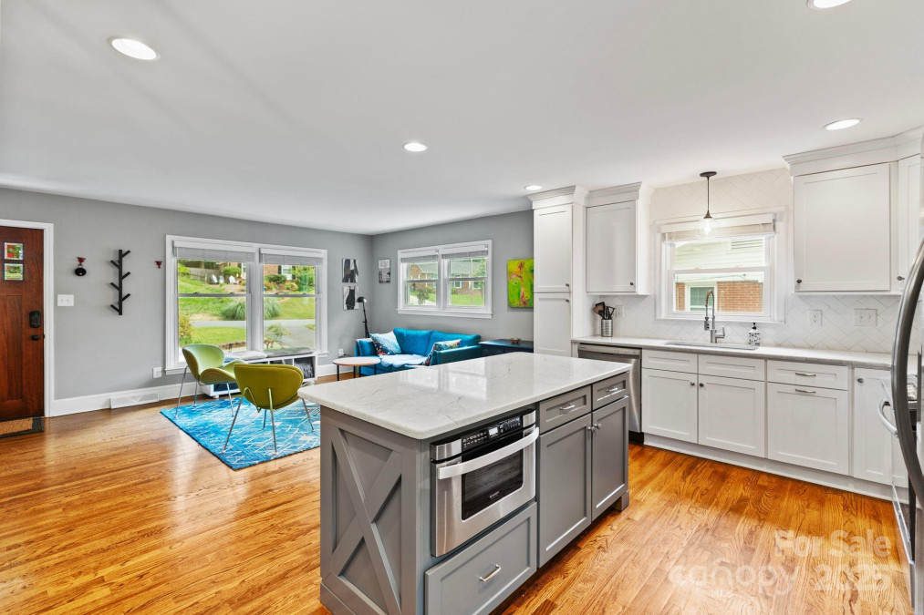 6126 Netherwood Dr Charlotte, NC 28210