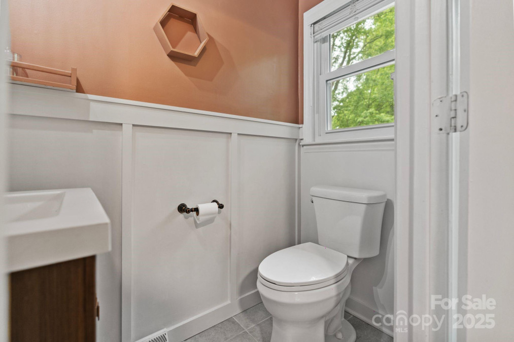 6126 Netherwood Dr Charlotte, NC 28210