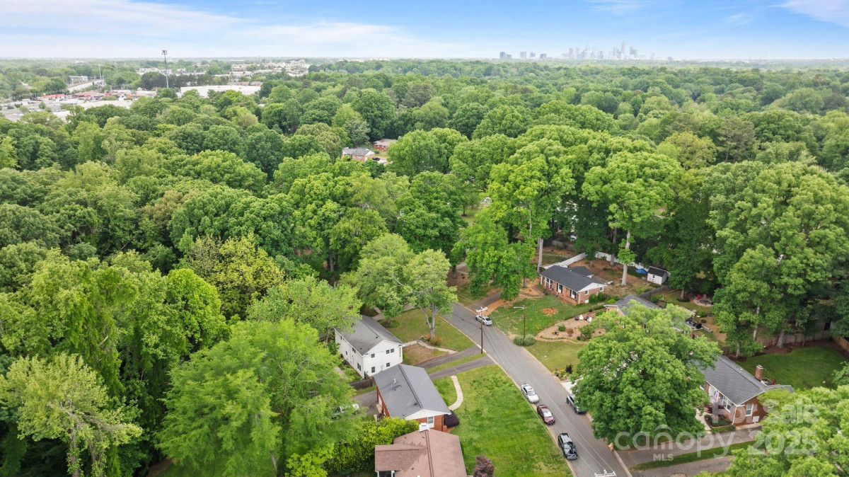 6126 Netherwood Dr Charlotte, NC 28210