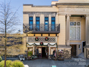 225 Main St Hendersonville, NC 28792