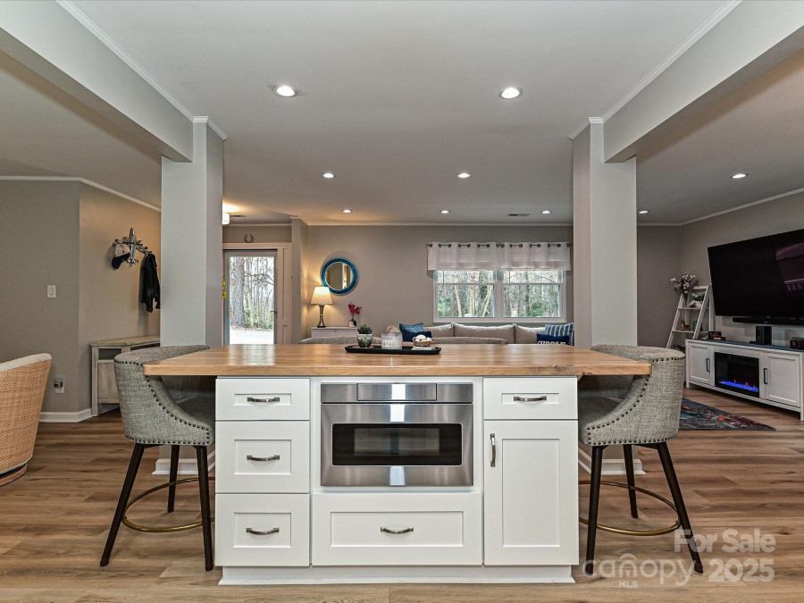 5091 Windward Dr Tega Cay, SC 29708