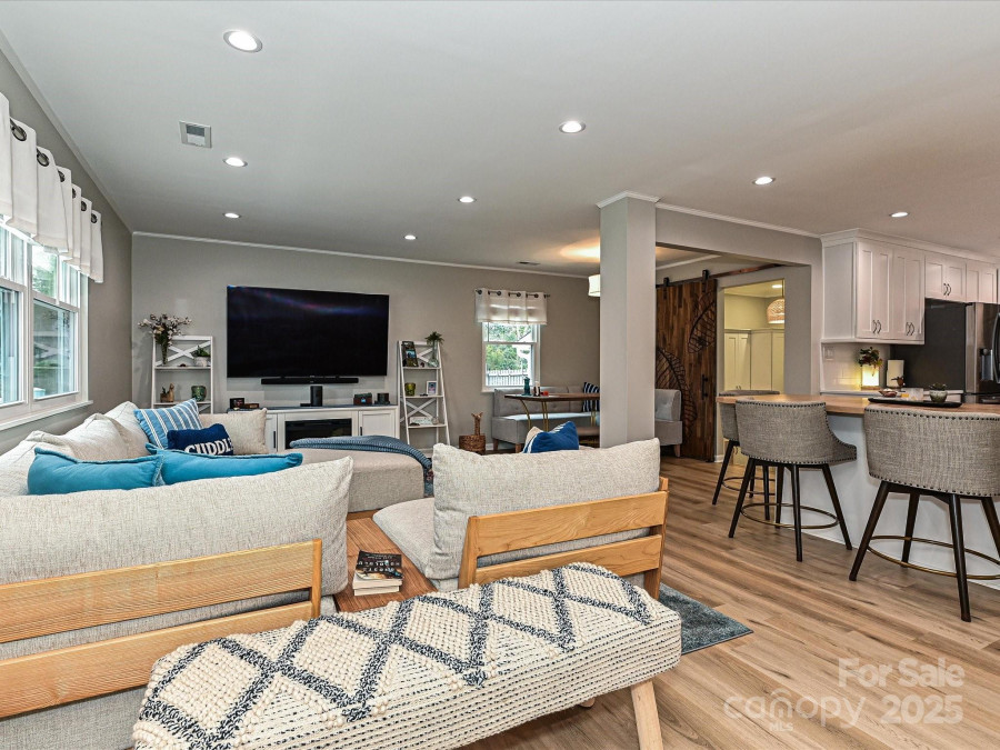 5091 Windward Dr Tega Cay, SC 29708