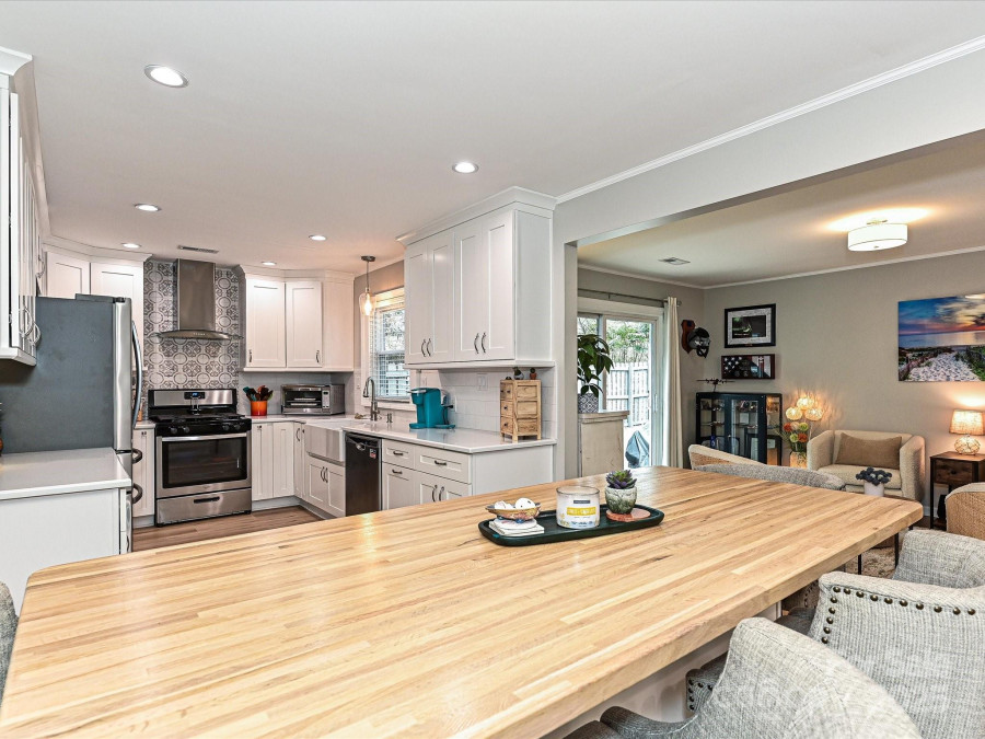 5091 Windward Dr Tega Cay, SC 29708