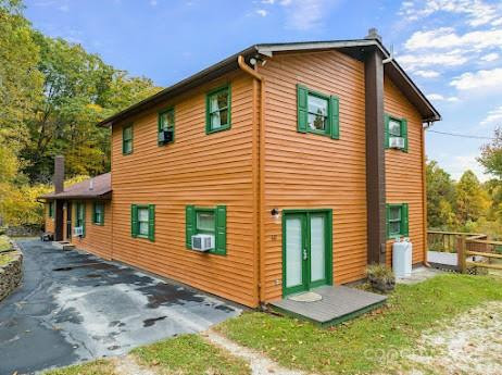 542 Duncan Creek Rd Fletcher, NC 28732
