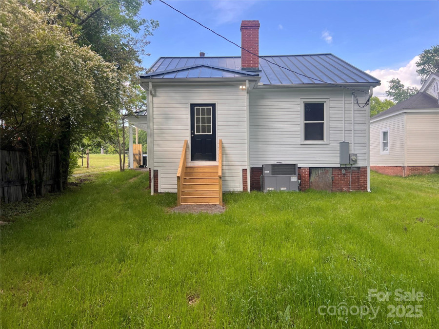 317 Kings Mountain St York, SC 29745