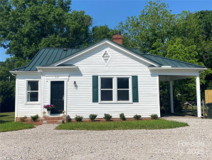 317 Kings Mountain St York, SC 29745