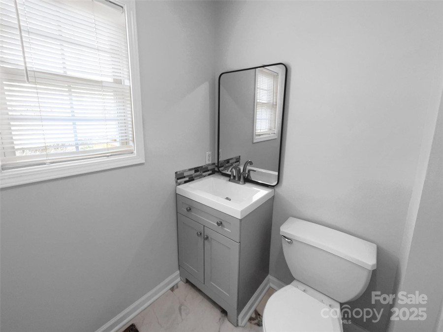 2725 Fair Oaks Dr Gastonia, NC 28054