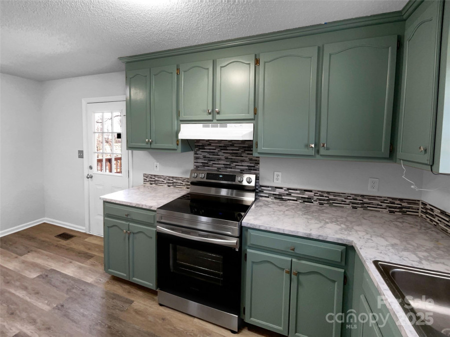 2725 Fair Oaks Dr Gastonia, NC 28054