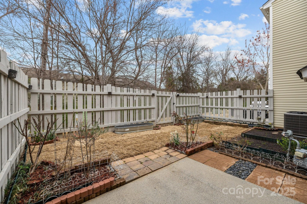 11712 Huxley Rd Charlotte, NC 28277