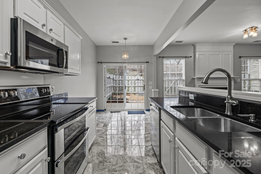 11712 Huxley Rd Charlotte, NC 28277