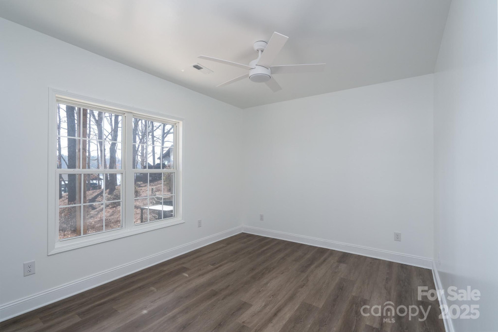 604 Fairway Shores Rd Mount Gilead, NC 27306