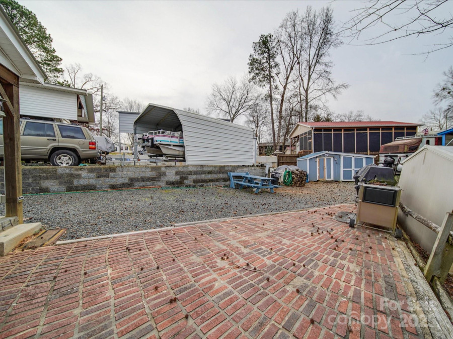 171 Holly Harbor Trl Mount Gilead, NC 27306