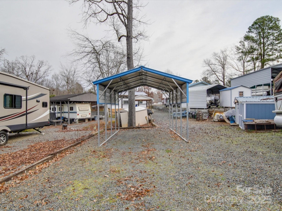 171 Holly Harbor Trl Mount Gilead, NC 27306