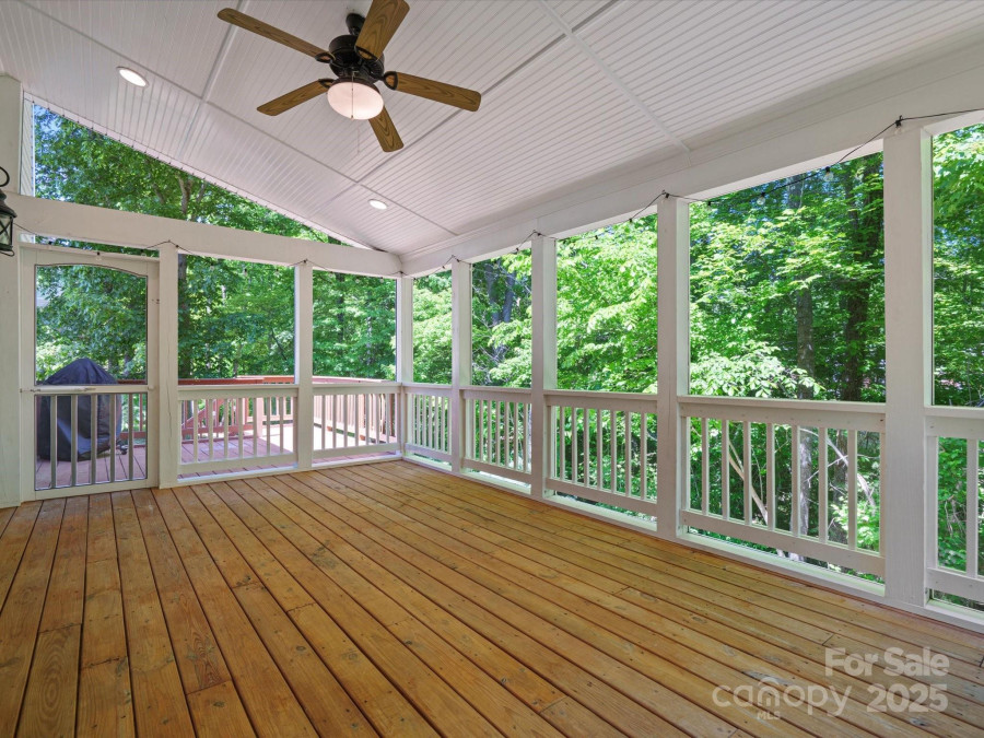 1708 Meadow Crest Ct Matthews, NC 28104