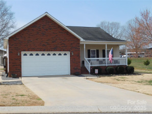 101 Brookview Dr Shelby, NC 28152