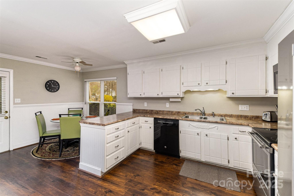7305 Park Vista Cir Charlotte, NC 28226