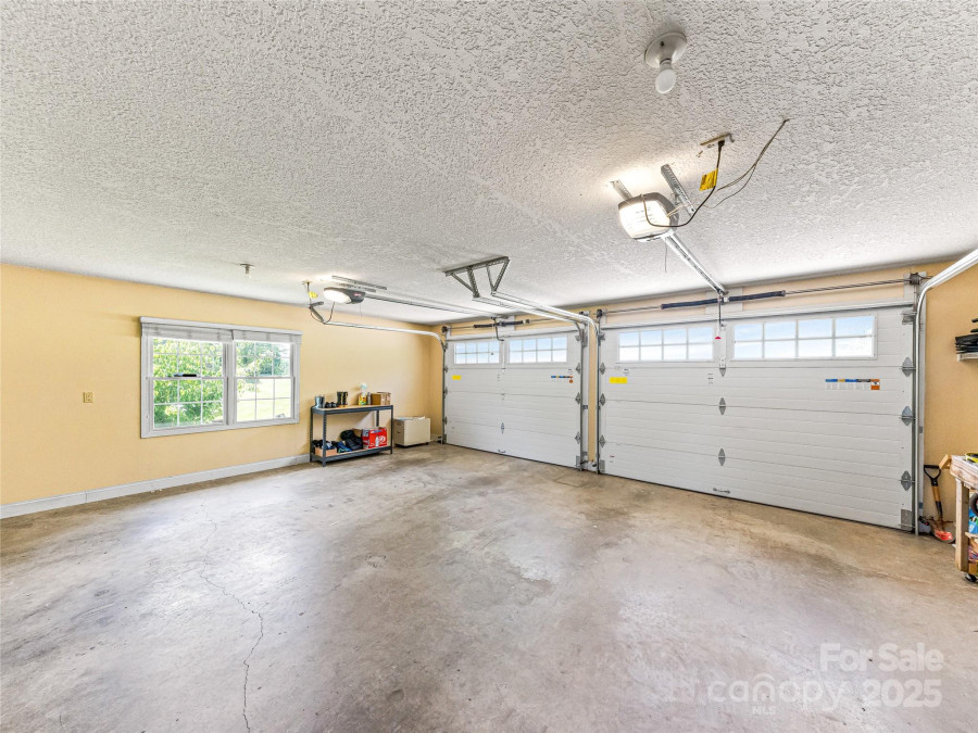7 Forest Ridge Dr Weaverville, NC 28787
