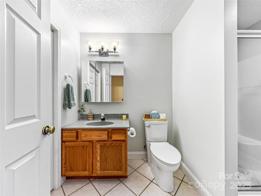 7 Forest Ridge Dr Weaverville, NC 28787