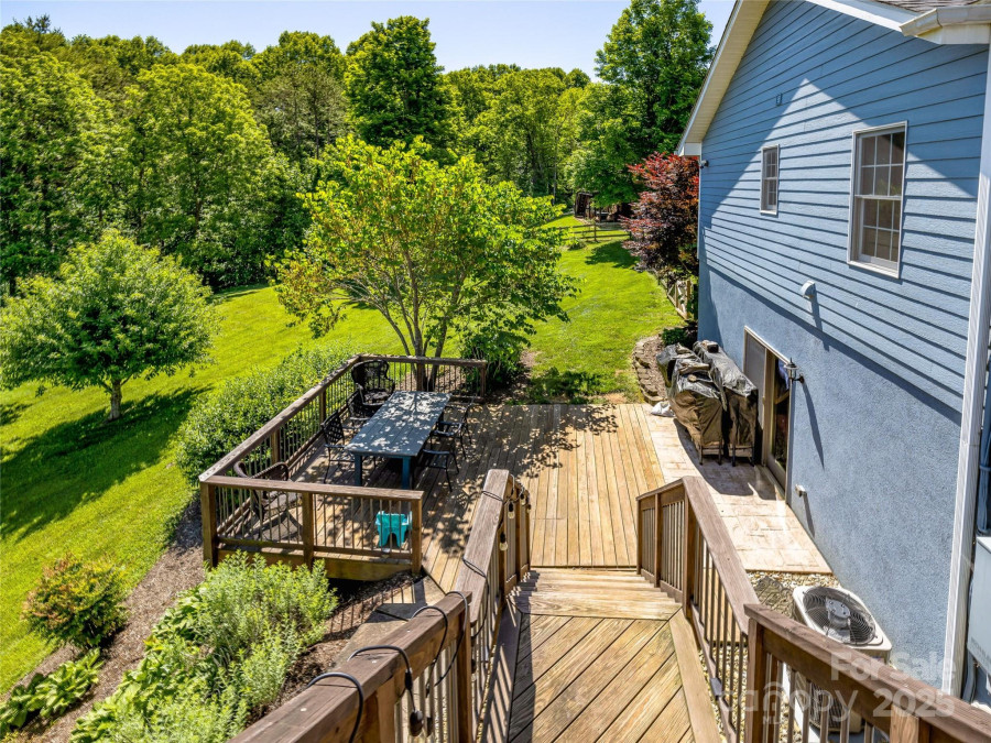7 Forest Ridge Dr Weaverville, NC 28787