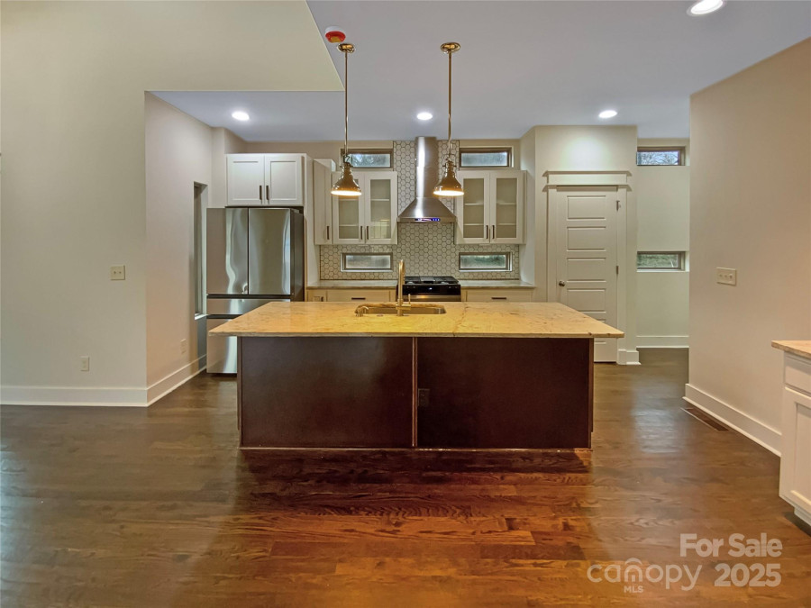 2927 Clemson Ave Charlotte, NC 28205