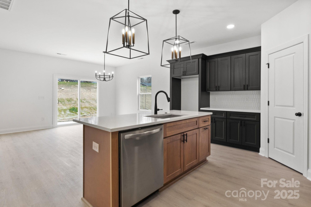 3030 Swallowtail Ln Kannapolis, NC 28083