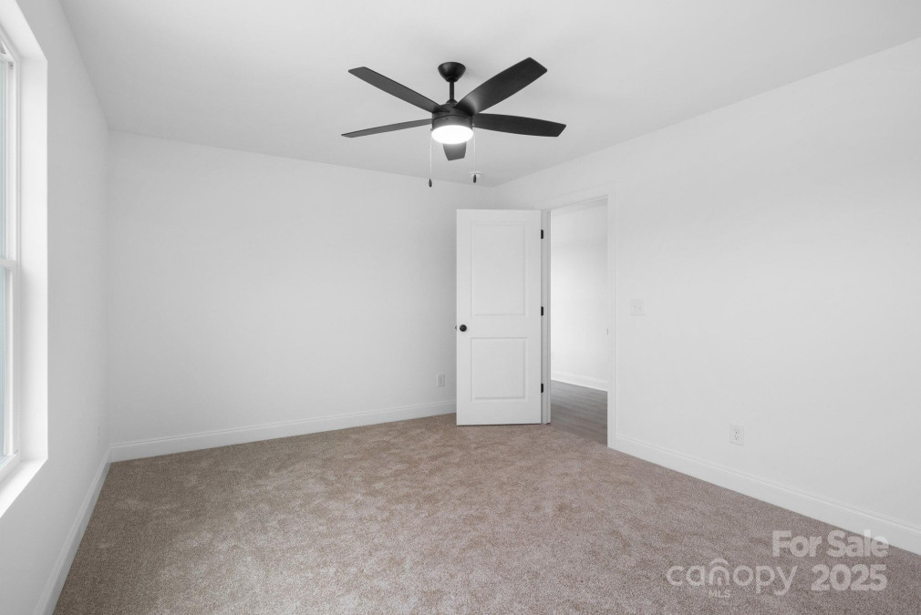 3030 Swallowtail Ln Kannapolis, NC 28083