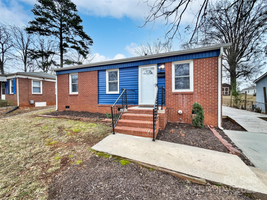 325 Oregon St Charlotte, NC 28208