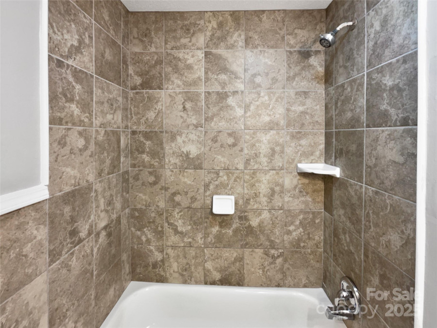 325 Oregon St Charlotte, NC 28208