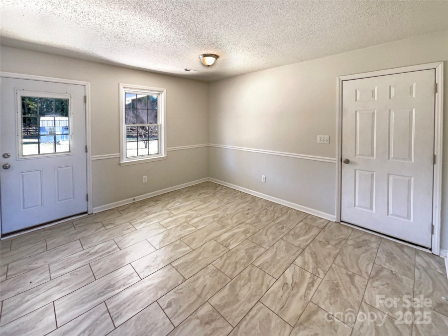 867 Meadow Hill Ct Lincolnton, NC 28092