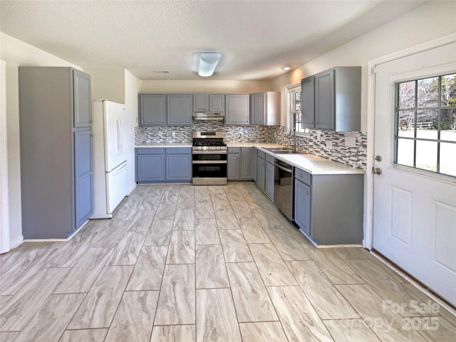 867 Meadow Hill Ct Lincolnton, NC 28092