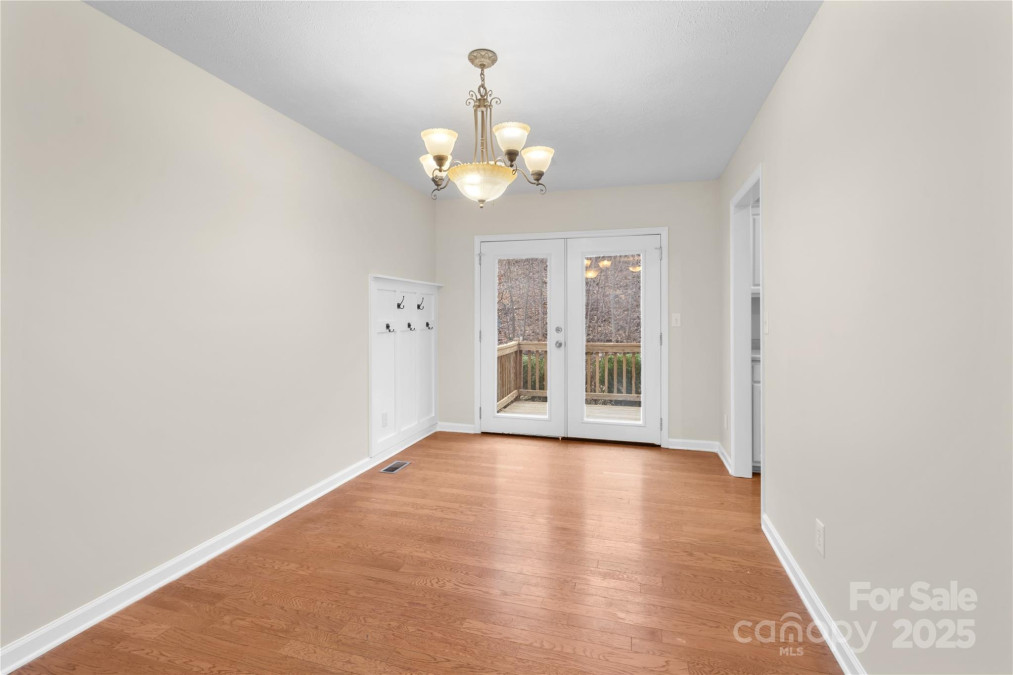205 Davis Dr Morganton, NC 28655