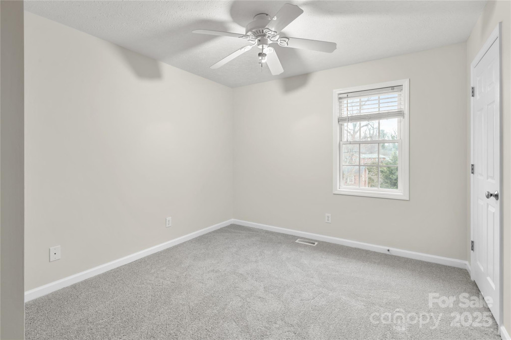 205 Davis Dr Morganton, NC 28655