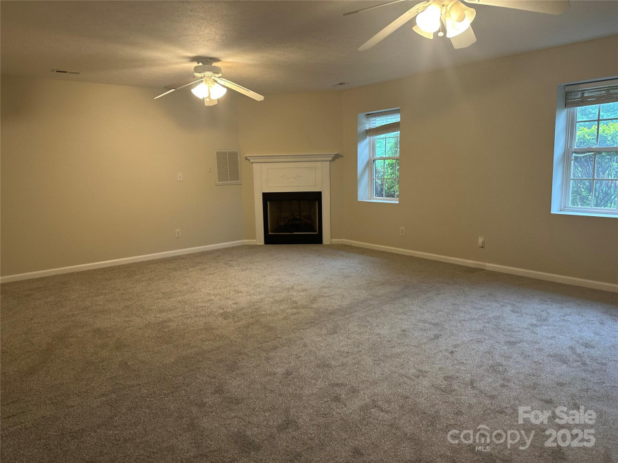 205 Davis Dr Morganton, NC 28655
