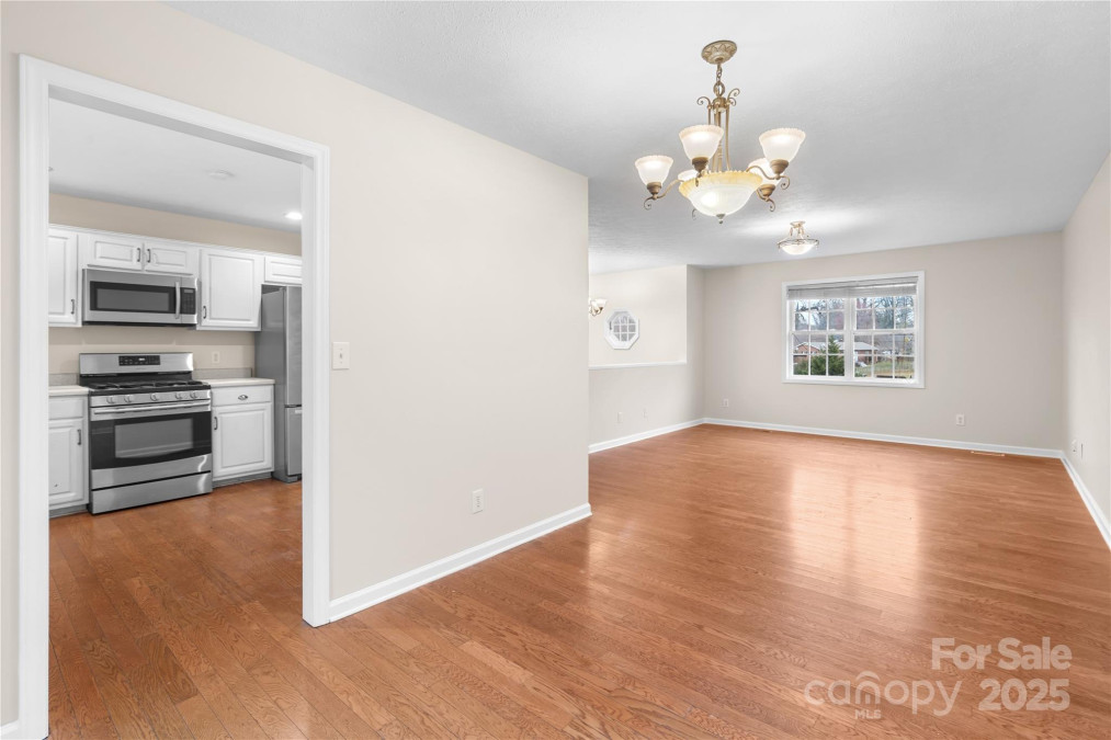 205 Davis Dr Morganton, NC 28655