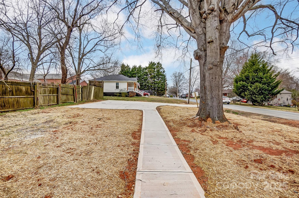 2313 Main St Kannapolis, NC 28081