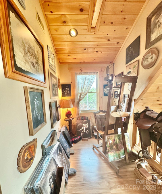 6033 Low Country Rd Lenoir, NC 28645