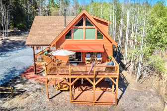 6033 Low Country Rd Lenoir, NC 28645