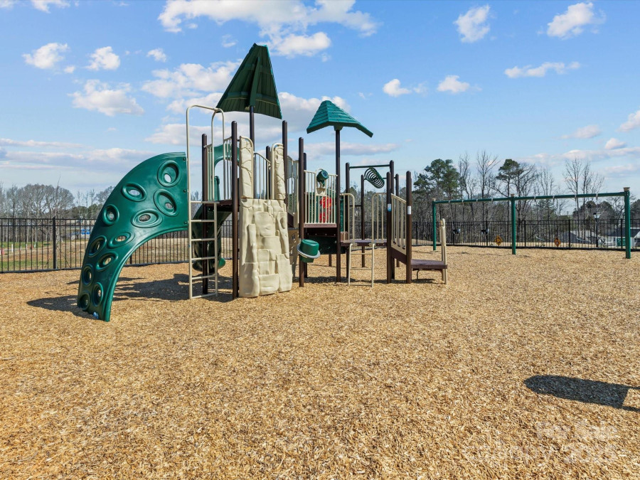 5056 Blue Serenity Ct Denver, NC 28037