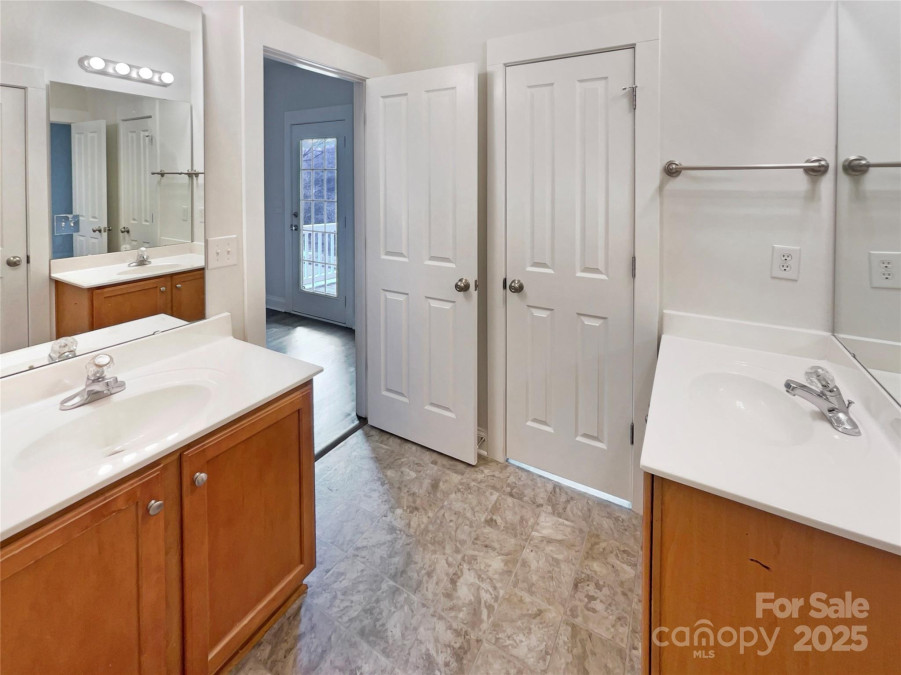 15604 Waterfront Dr Huntersville, NC 28078