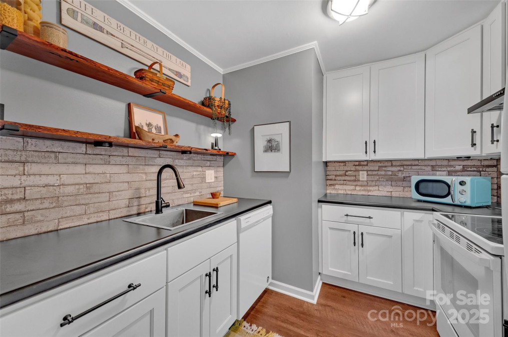 5064 Lynwood Rd Sherrills Ford, NC 28673