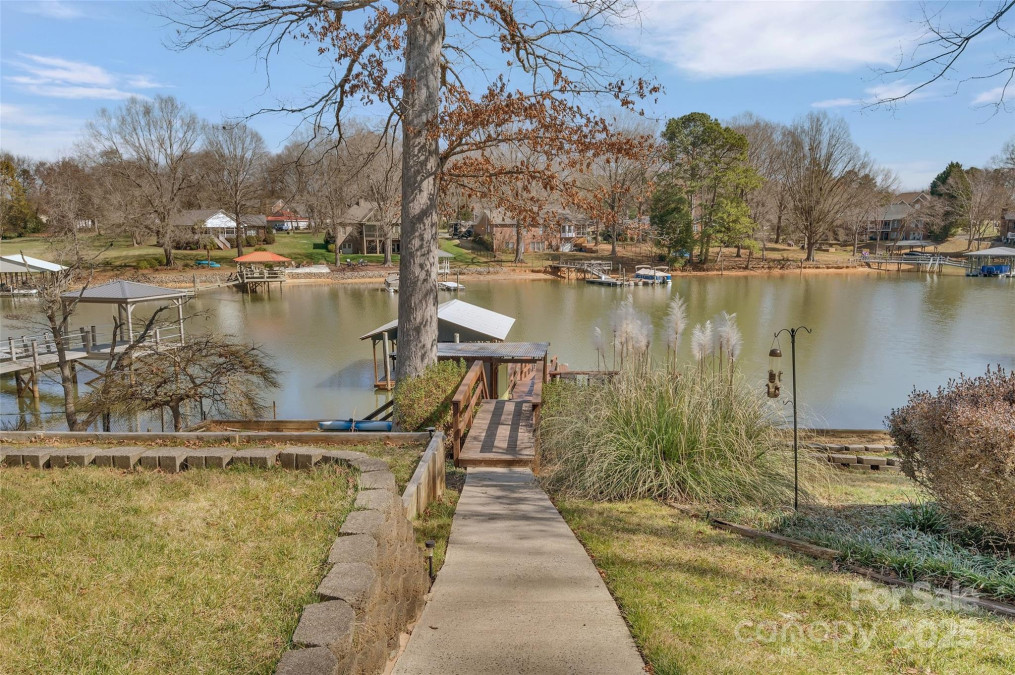 5064 Lynwood Rd Sherrills Ford, NC 28673