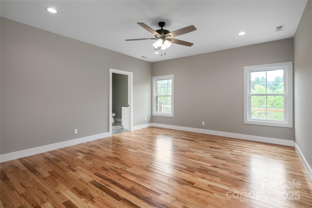 82 Arrowood Rd Weaverville, NC 28787
