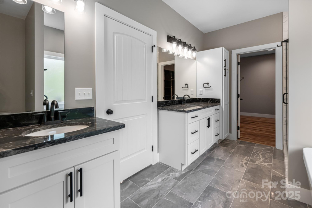 82 Arrowood Rd Weaverville, NC 28787