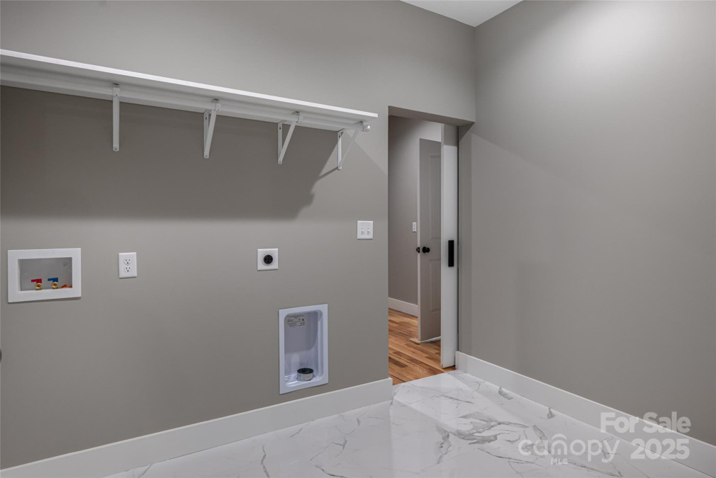 82 Arrowood Rd Weaverville, NC 28787