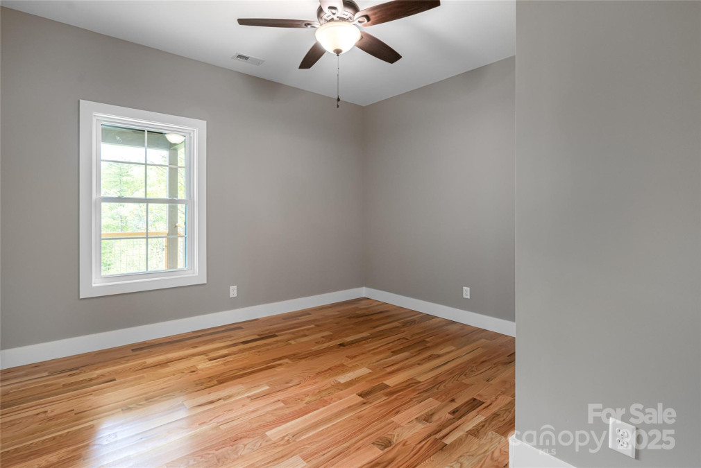 82 Arrowood Rd Weaverville, NC 28787