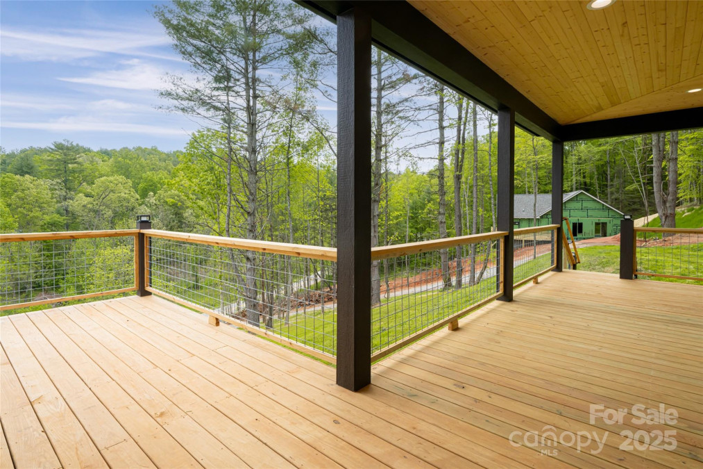 82 Arrowood Rd Weaverville, NC 28787