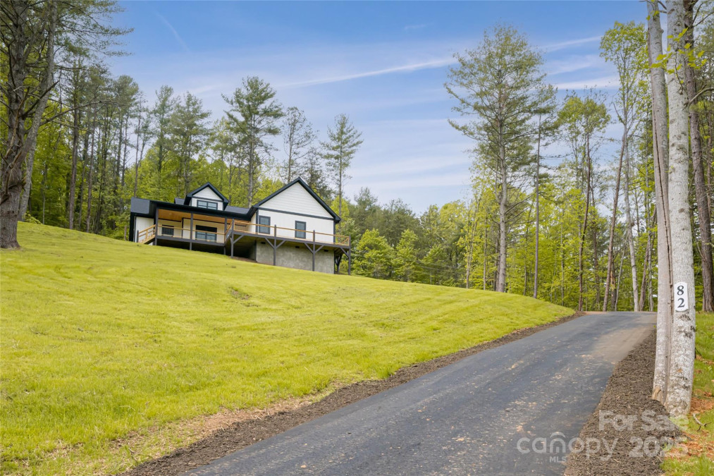 82 Arrowood Rd Weaverville, NC 28787